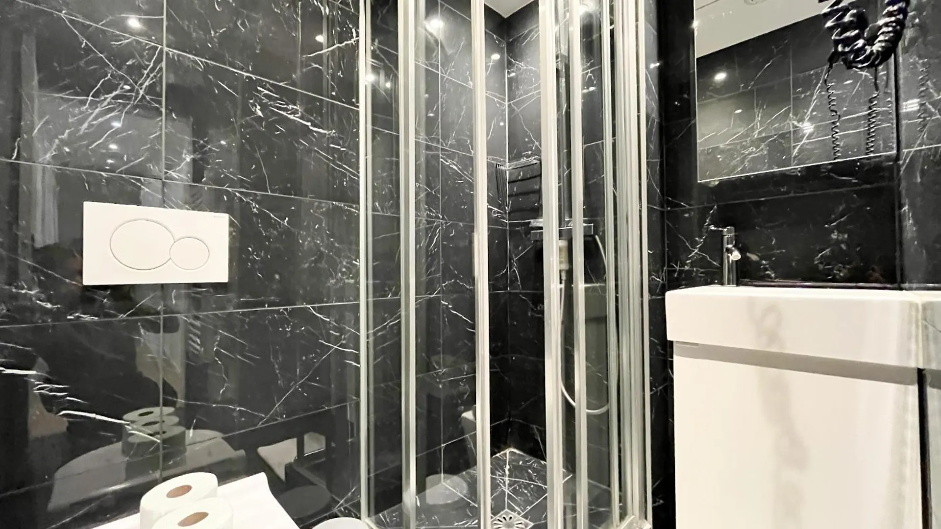 Urban Flat 104 - 4 Bedroom Flat Opera Paris